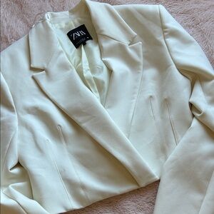 Zara Women's Ivory Blazer